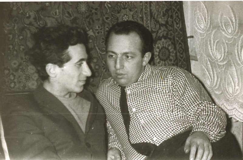 Барух Подольский (слева) в гостях у Давида Хавкина через несколько лет после освобождения, Москва 1967 год. (Архив Хавкина). Барух Подольский (слева) в гостях у Давида Хавкина через несколько лет после освобождения, Москва 1967 год. (Архив Хавкина).