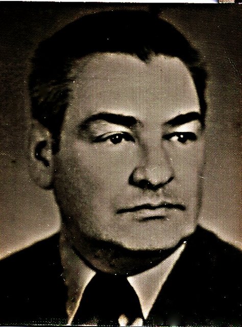 Марк Непомнящий.