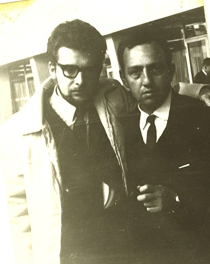 Эйтан Финкельштейн (слева) и Давид Хавкин на проводах Хавкина в аэропорту Шереметьево, октябрь 1969 года. Эйтан Финкельштейн (слева) и Давид Хавкин на проводах Хавкина в аэропорту Шереметьево, октябрь 1969 года.