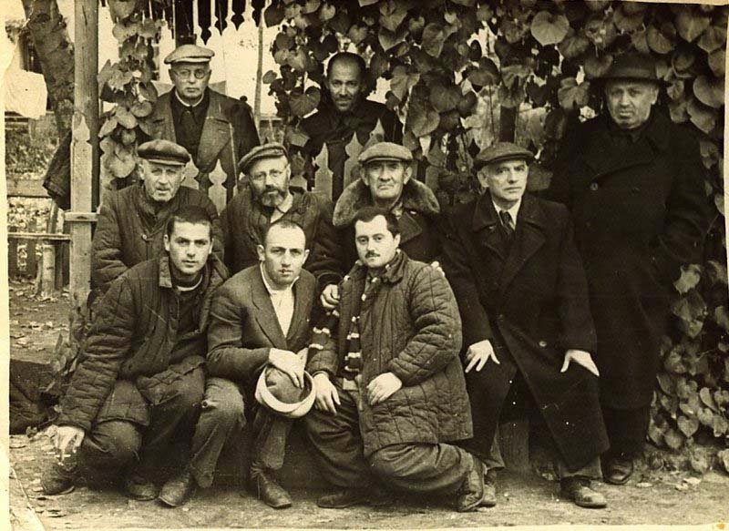 In the general regime corrective labor camp, 1960, first row l-r: Dov Sperling, David Khavkin co, Yosef Shnider; 2 row:? Krasnov, Tsvi Remennik, ?, Asher Yudelevich (Bund); standing: ? Draznin, ?, Shimon Podolsky (father of Baruch Podolsky). In the general regime corrective labor camp, 1960, first row l-r: Dov Sperling, David Khavkin co, Yosef Shnider; 2 row:? Krasnov, Tsvi Remennik, ?, Asher Yudelevich (Bund); standing: ? Draznin, ?, Shimon Podolsky.
