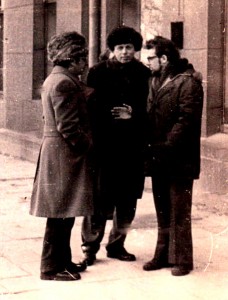 Вильнюс 1976. Давид Леви (Кор. Торонто Стар), А. Д. Сахаров, Э Слева направо:Давид Леви, корреспондент Торонто Стар, академик Андрей Сахаров, Эдуард Финкельштейн, Вильнюс, 1976.