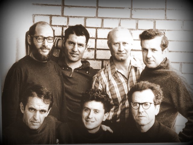 Hunger Strike June1973MoscowAnatoly Natan Libgober MosheGitterman co Roginsky Голодовка ученых, Москва 1973 год. Слева-направо: в первом ряду - Александр Лунц, Натан Либгобер, Моше Гитерман; во втором ряду Дан ГОринский, Александр Воронель, Марк Азбель, Виктор Браиловский.